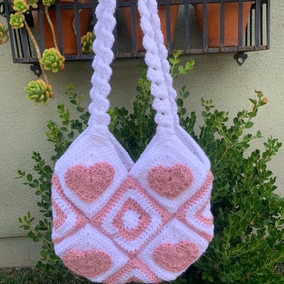 Crochet bag 💓 - Picture 2 of 3